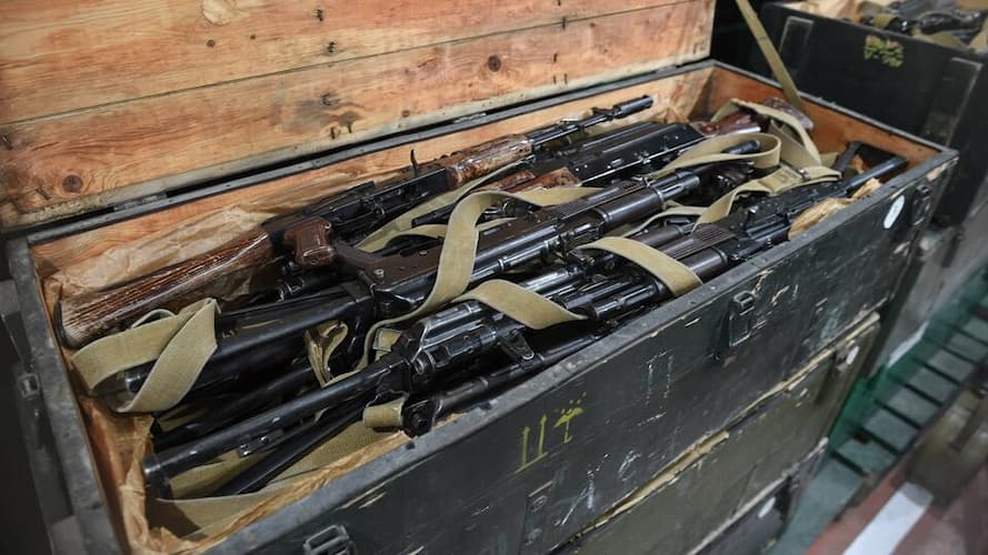 Caisse d'arme, fusil d'assaut