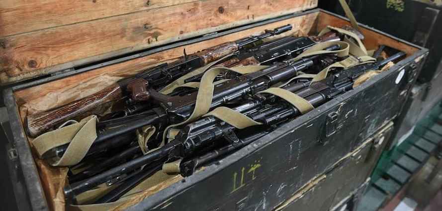 Caisse d'arme, fusil d'assaut