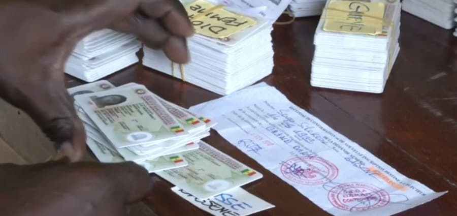 Carte d'identité sénégalaise, vote, inscription liste électorale. bureau de vote