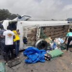 Autoroute à péage : Un "Ndiaga Ndiaye" se renverse, 27 blessés enregistrés dont 2 dans un état grave